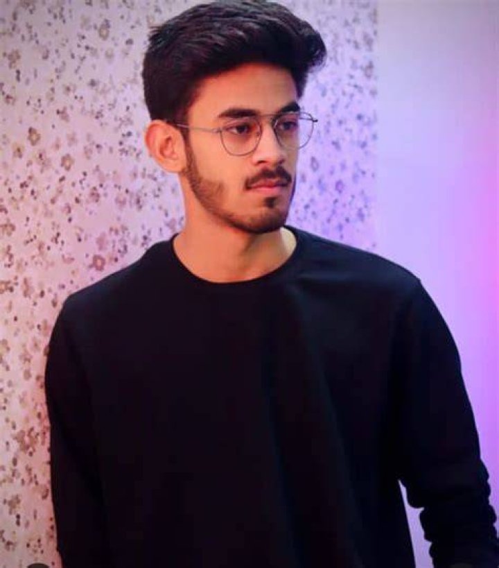 Aryan Tripathi Height, Weight, Net Worth, Age, Birthday, Wikipedia, Who, Instagram, Biography